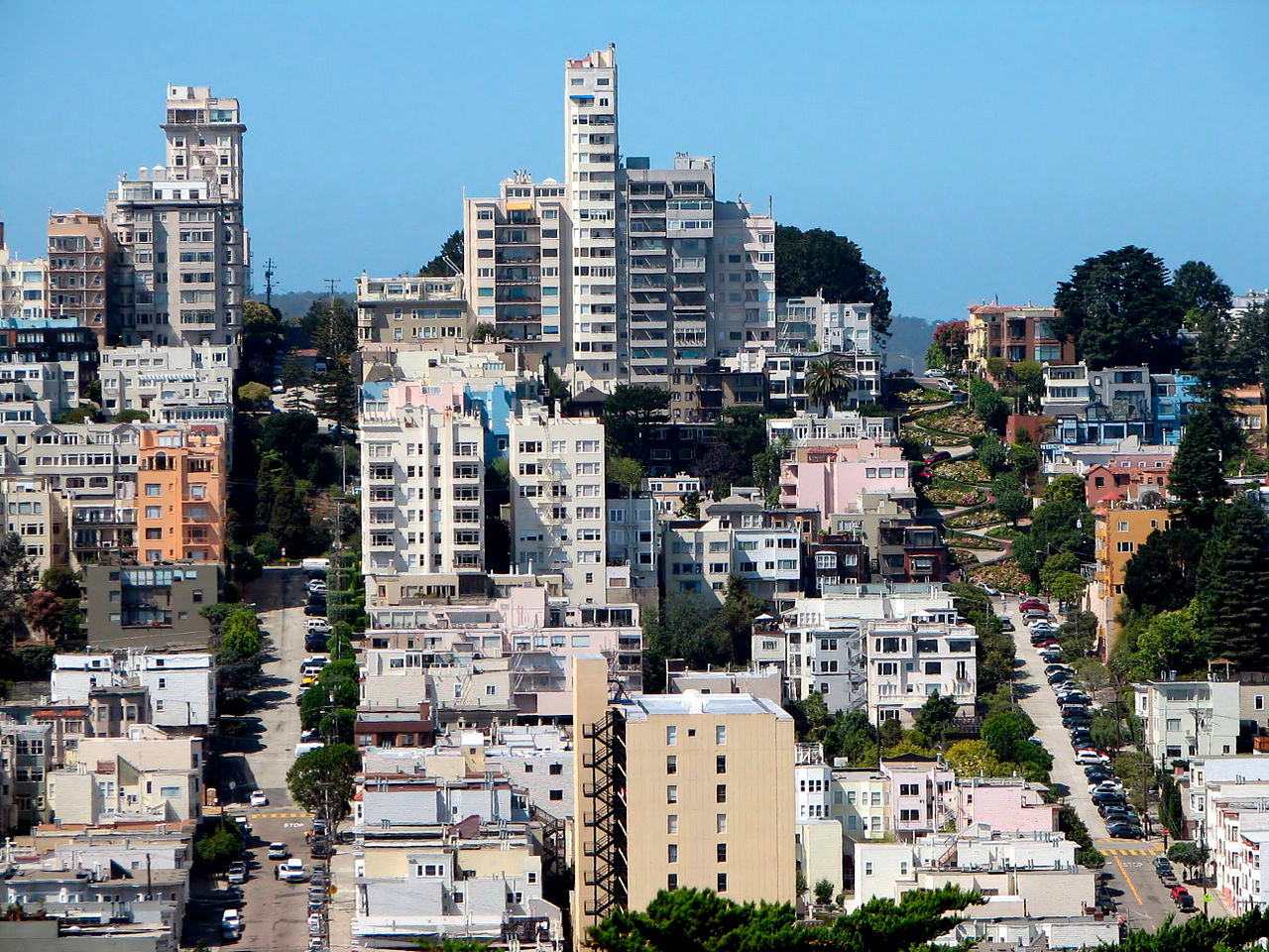 Russian Hill, район в Сан-Франциско.