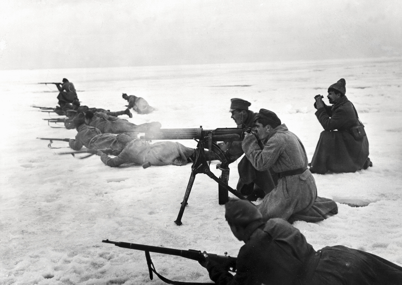 Des soldats de l'Armée rouge attaquent les rebelles de Kronstadt, mars 1921