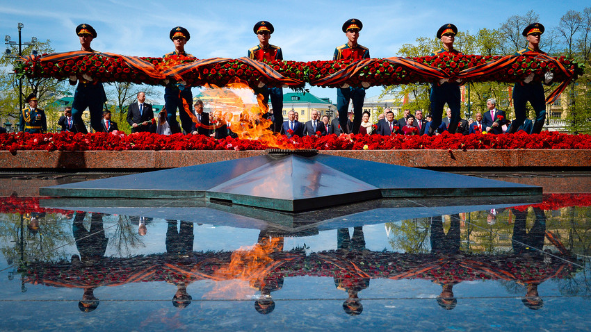 The Tomb of the Unknown Soldier memorial near Kremlin, dedicated to all Soviet soldiers who gave their lives protecting their country in 1941-1945.