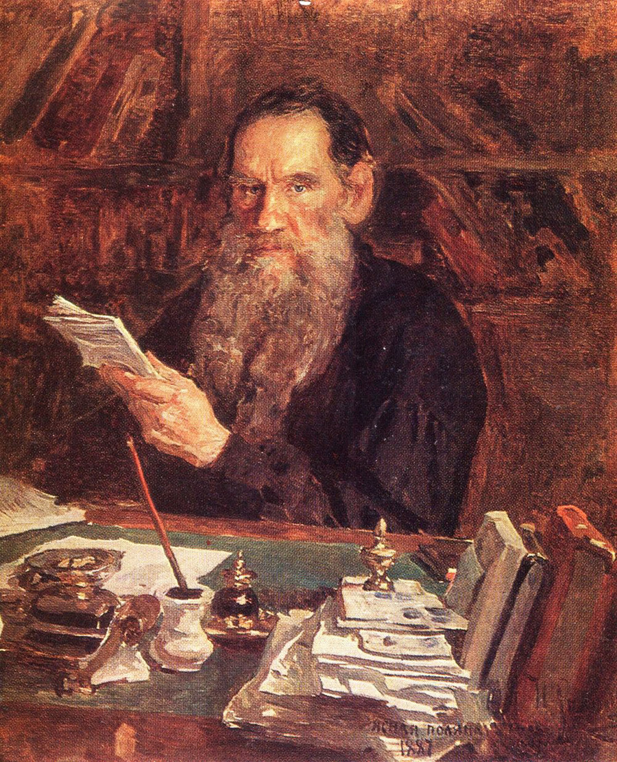 “Lev Tolstói estuda em Iásnaia Poliana”, 1887.