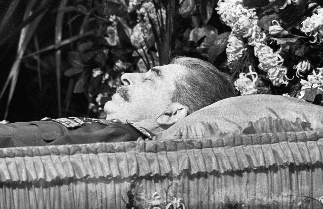ヨシフ・スターリンの葬式。