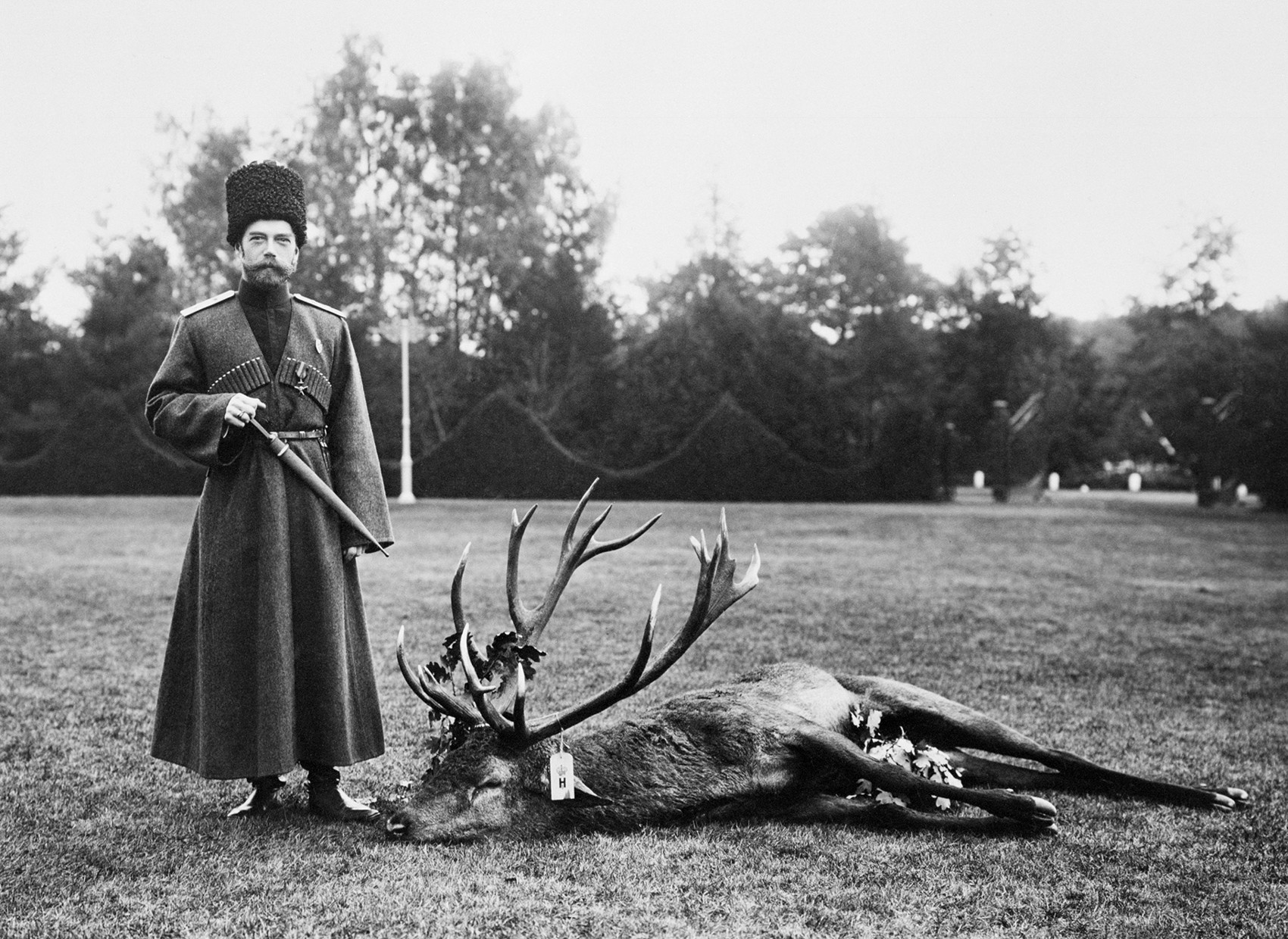 Car Nikolaj na lovu (okoli 1910)