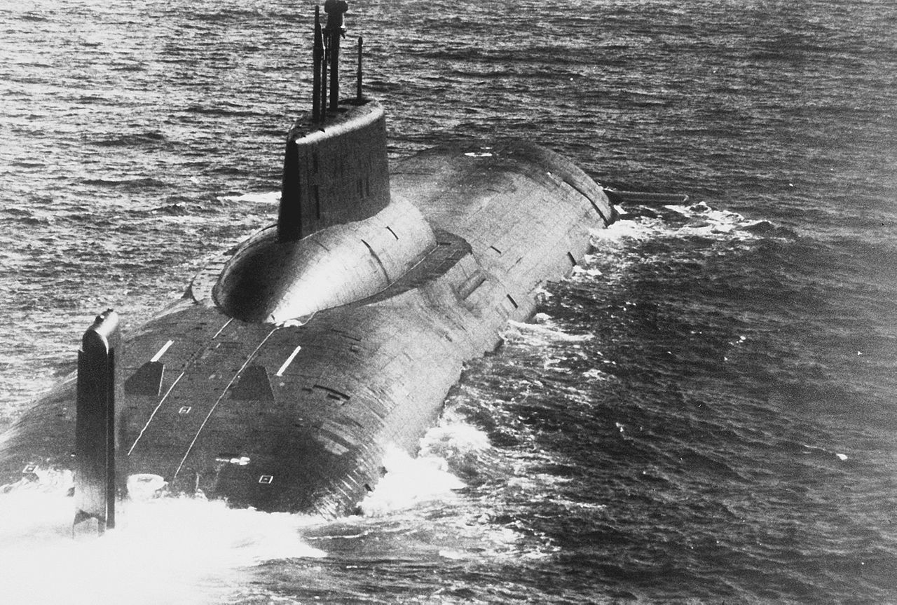 Совјетска нуклеарна подморница типа „Ајкула“.