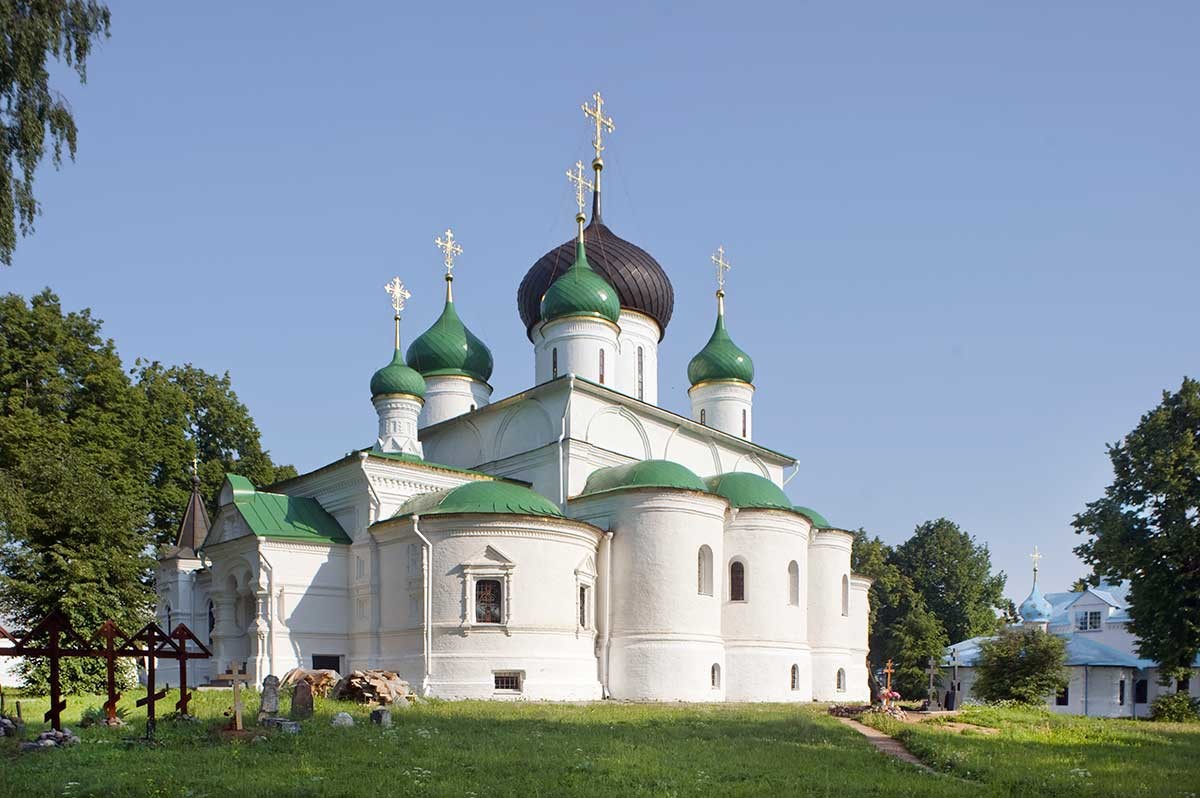 St. Theodore Convent. Cathedral of St. Theodore Stratelates with attached Chapel of St. Seraphim of Sarov. Southeast view. June 7, 2019.