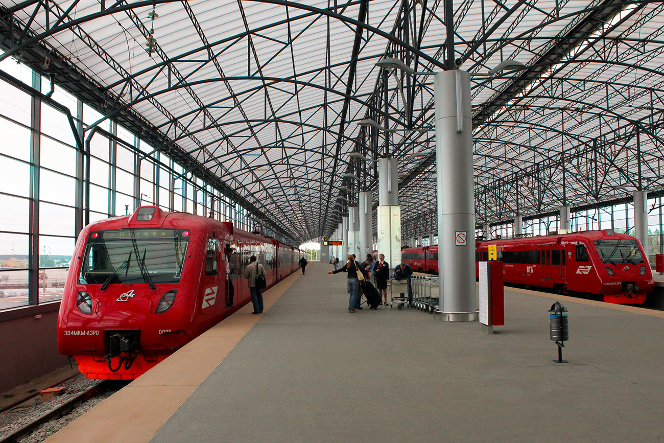 Estación de trenes en el aeropuerto Sheremétievo.