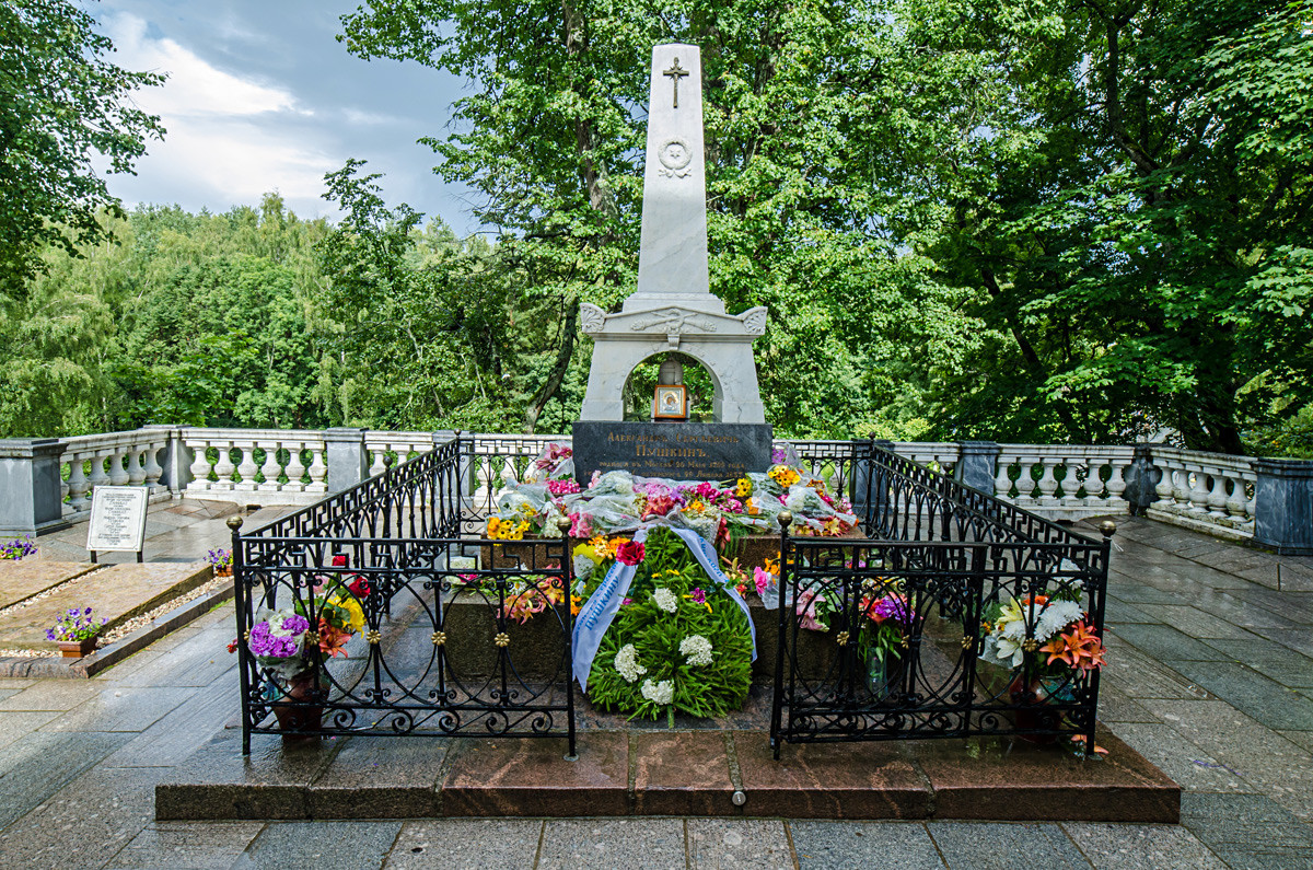 Pushkin grave in Svyatogorsky monastery