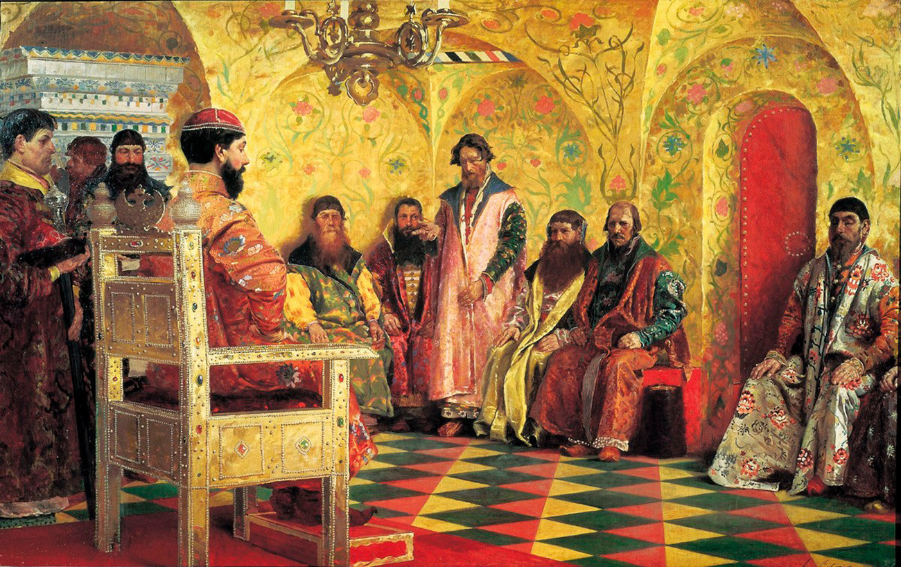 Цар Михаил Фјодорович седи са бољарима у царским одајама.