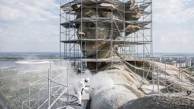 Giant Motherland Calls monument gets an EPIC facelift (PHOTOS)