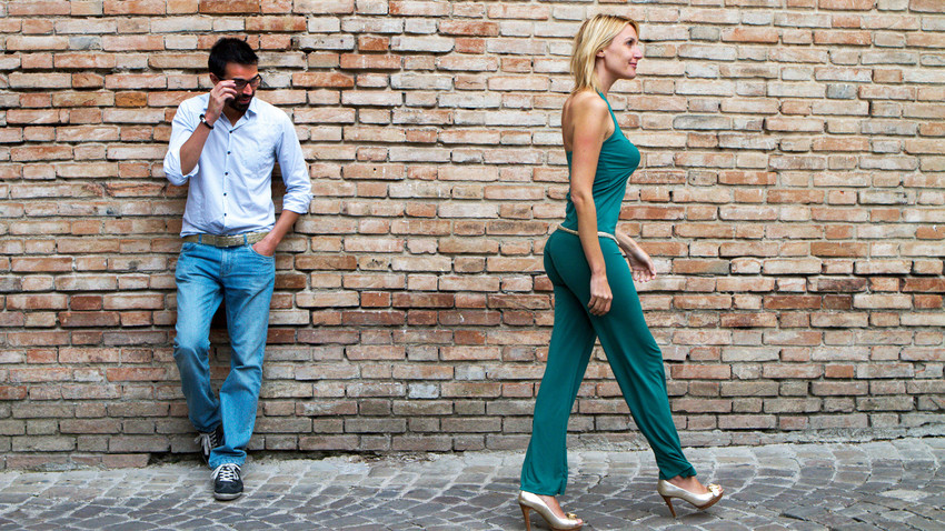 How Russian women cope with catcalling - Russia Beyond