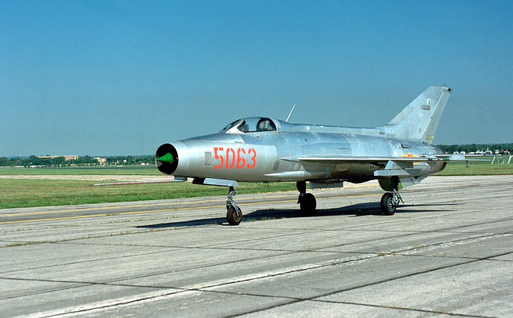 MiG-21 v vietnamskih barvah
