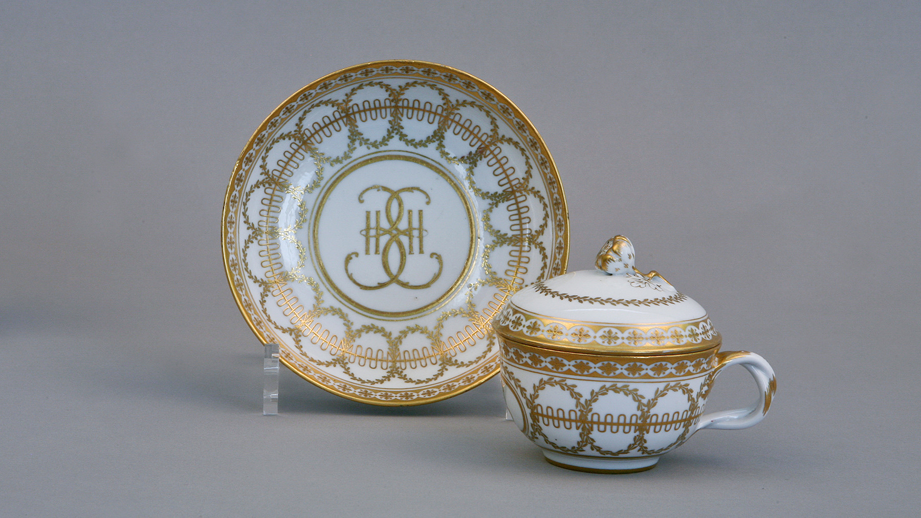 Шоља и тацна са монограмом Катарине Велике (Императорски порцелански завод), 70-80-их 18. века