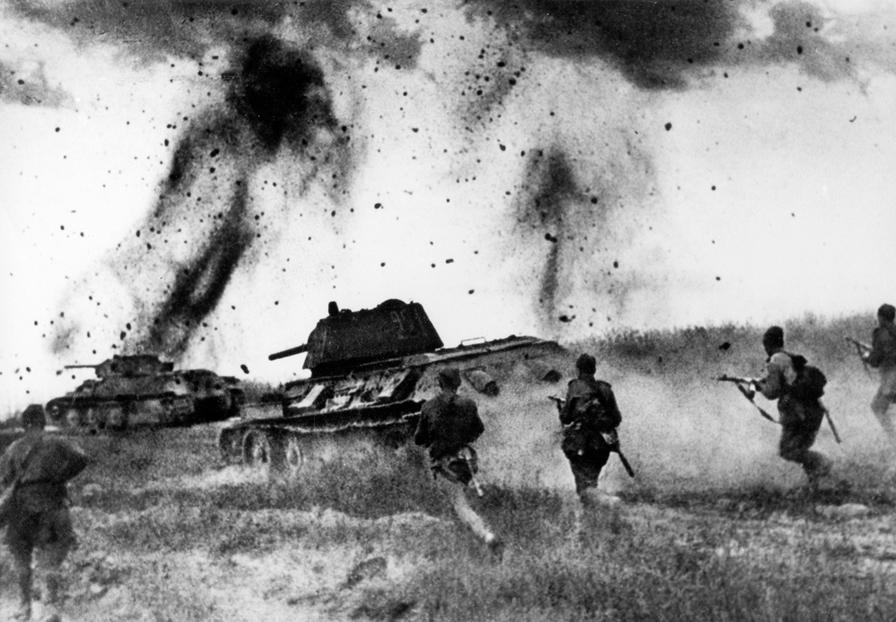 Sowjetische Soldaten während der Schlacht von Kursk. 

