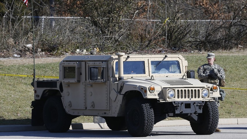 Амерички Humvee, високонаменско војно возило.
