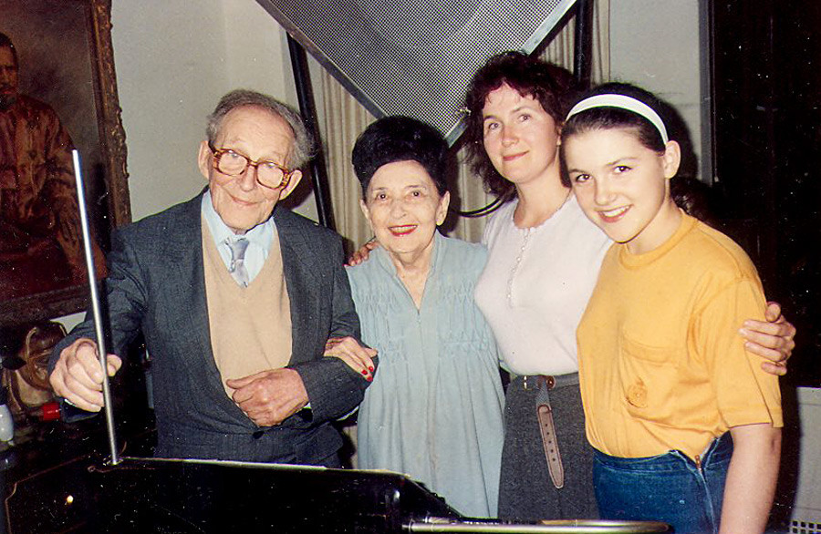 L-R: Leon Theremin, Clara Rockmore (a theremin's performer), Theremin's daughter Natalia, and granddaughter Olga, New-York, 1991