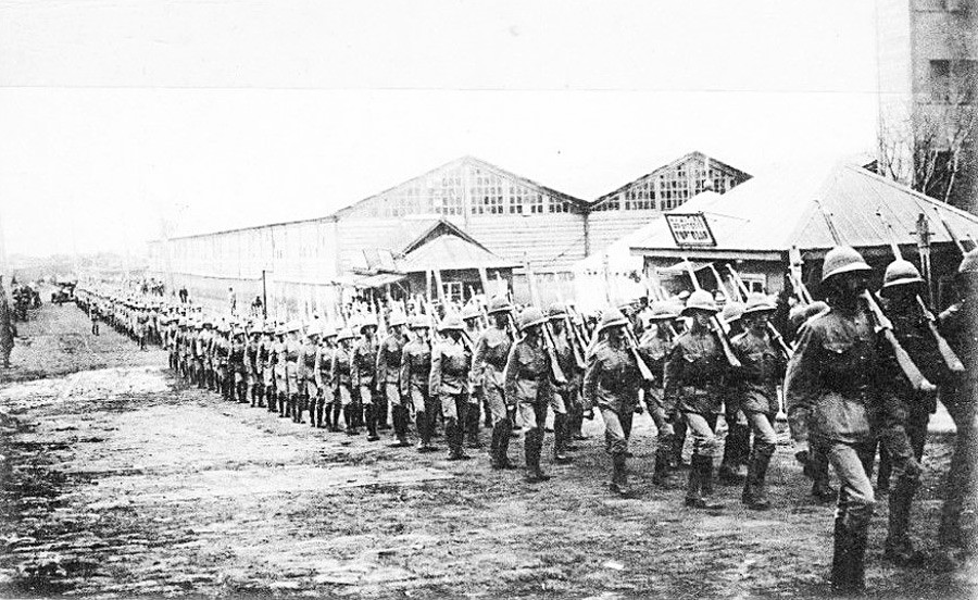 Landing of the British troops in Vladivostok