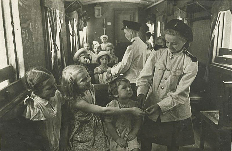Chemin de fer des enfants, 1945 - 1949