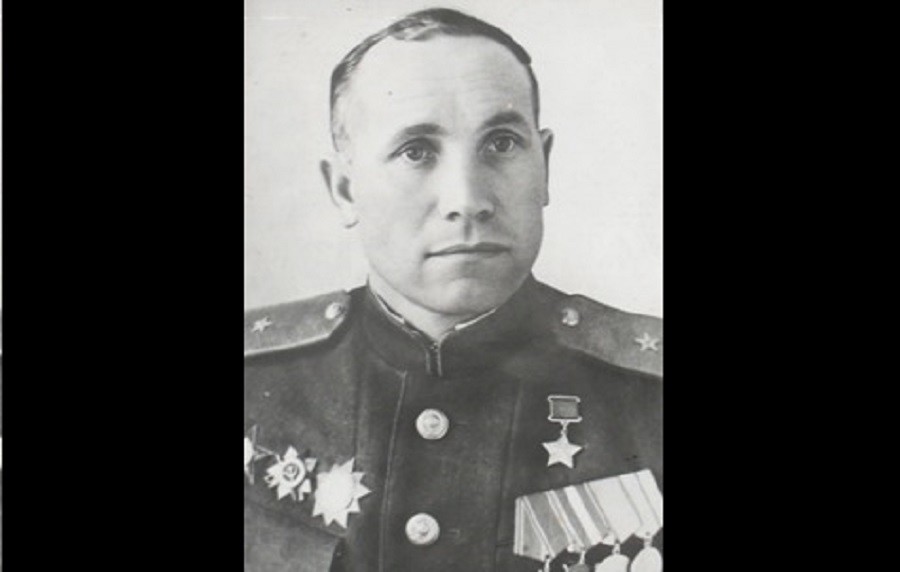 Михаил Наумов