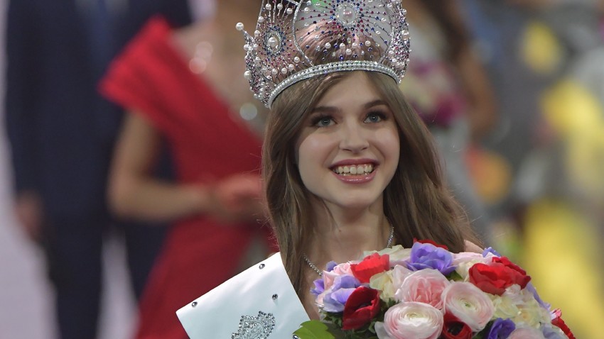Alina Sanko, Miss Russie 2019, aurait été la représentante russe à Miss Univers cette année.