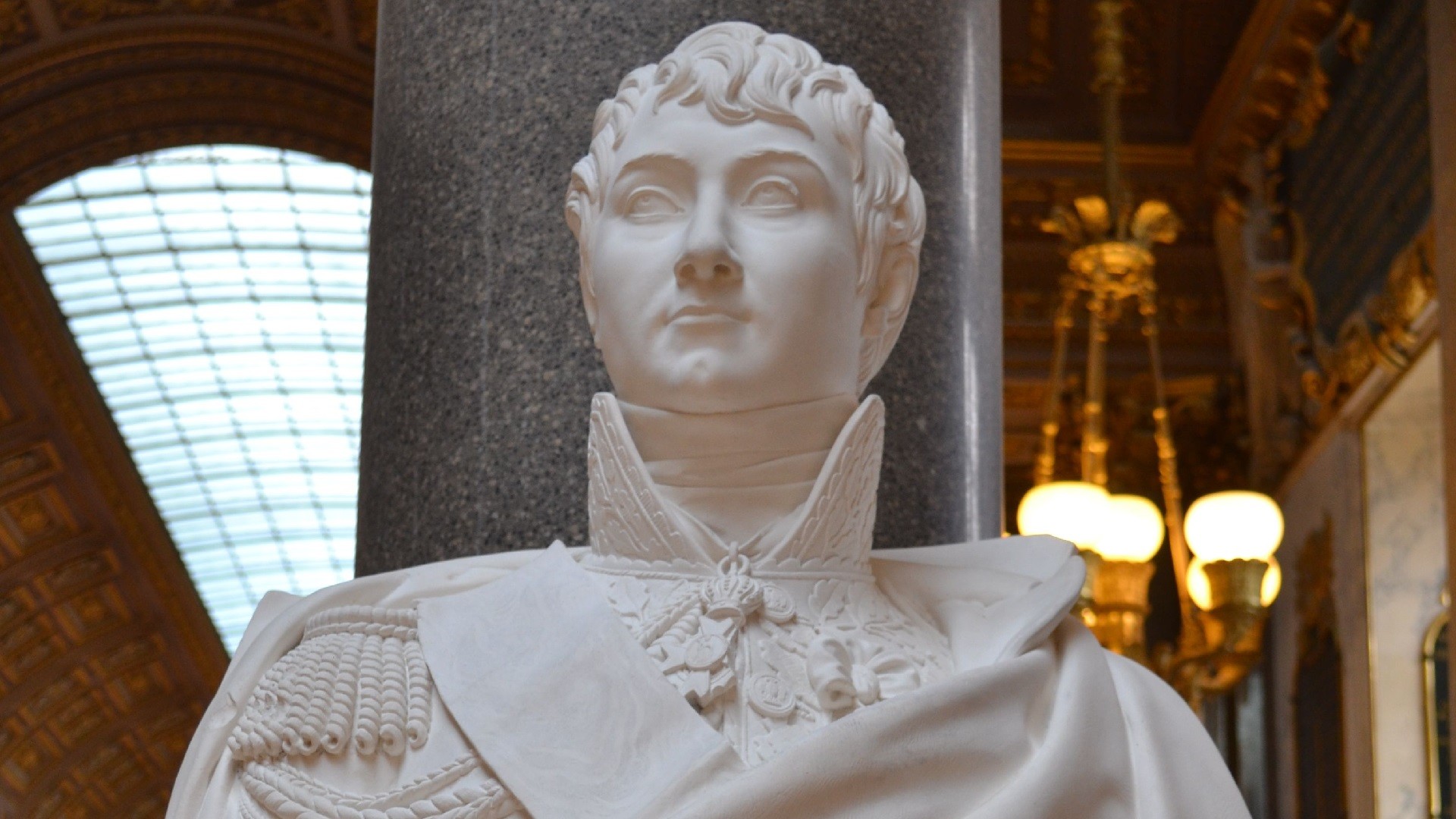 Buste de Charles Etienne Gudin de la Sablonnière. Galerie des Batailles, château de Versailles.