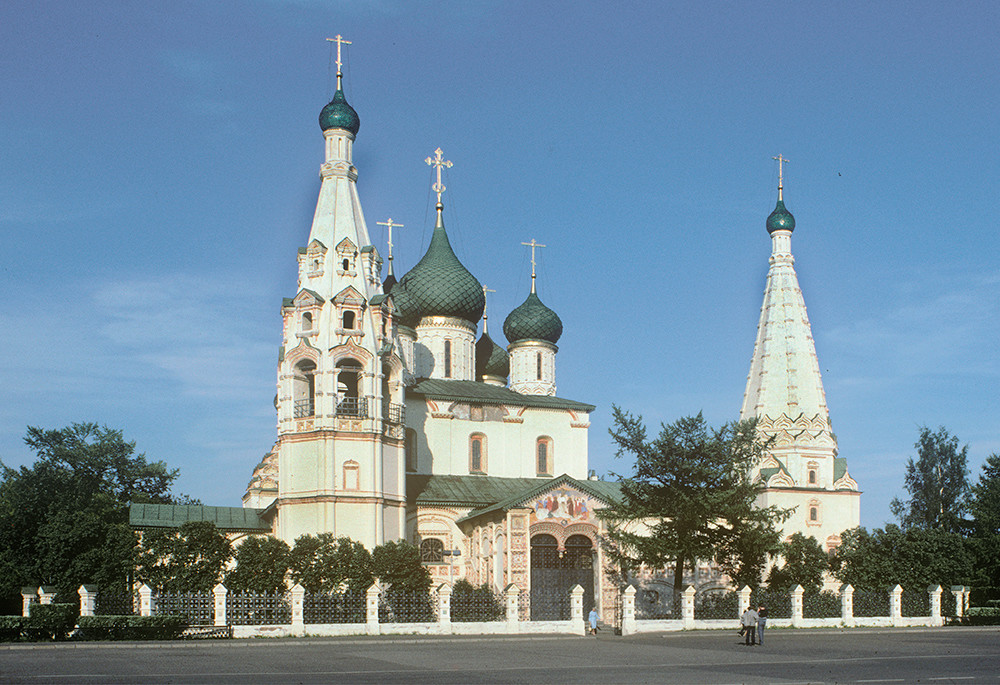 Yaroslavl. Church of Elijah the Prophet, west view. August 21, 1988.