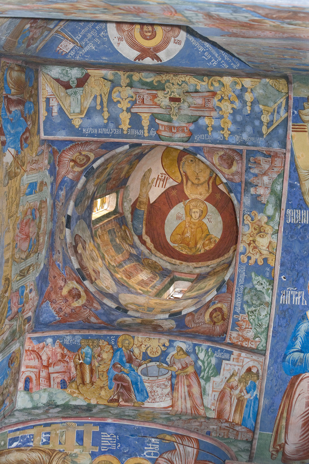 Yaroslavl. Church of Elijah the Prophet. Northwest ceiling vault & dome with fresco of Mary & Christ Child 