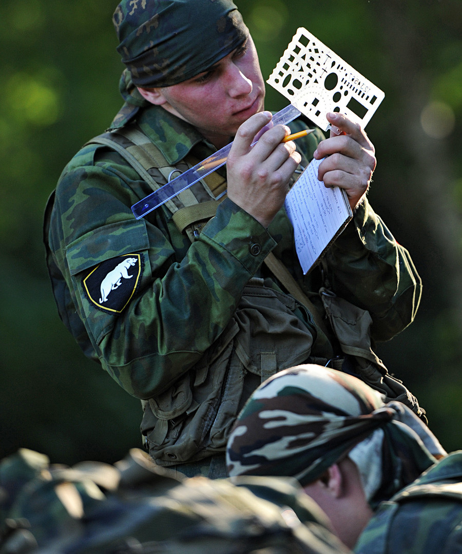  Военното разследващо звено на Вътрешните войски на министерството на вътрешните работи на Русия мина през последна инспекция за привилегията да носи зелени барети 