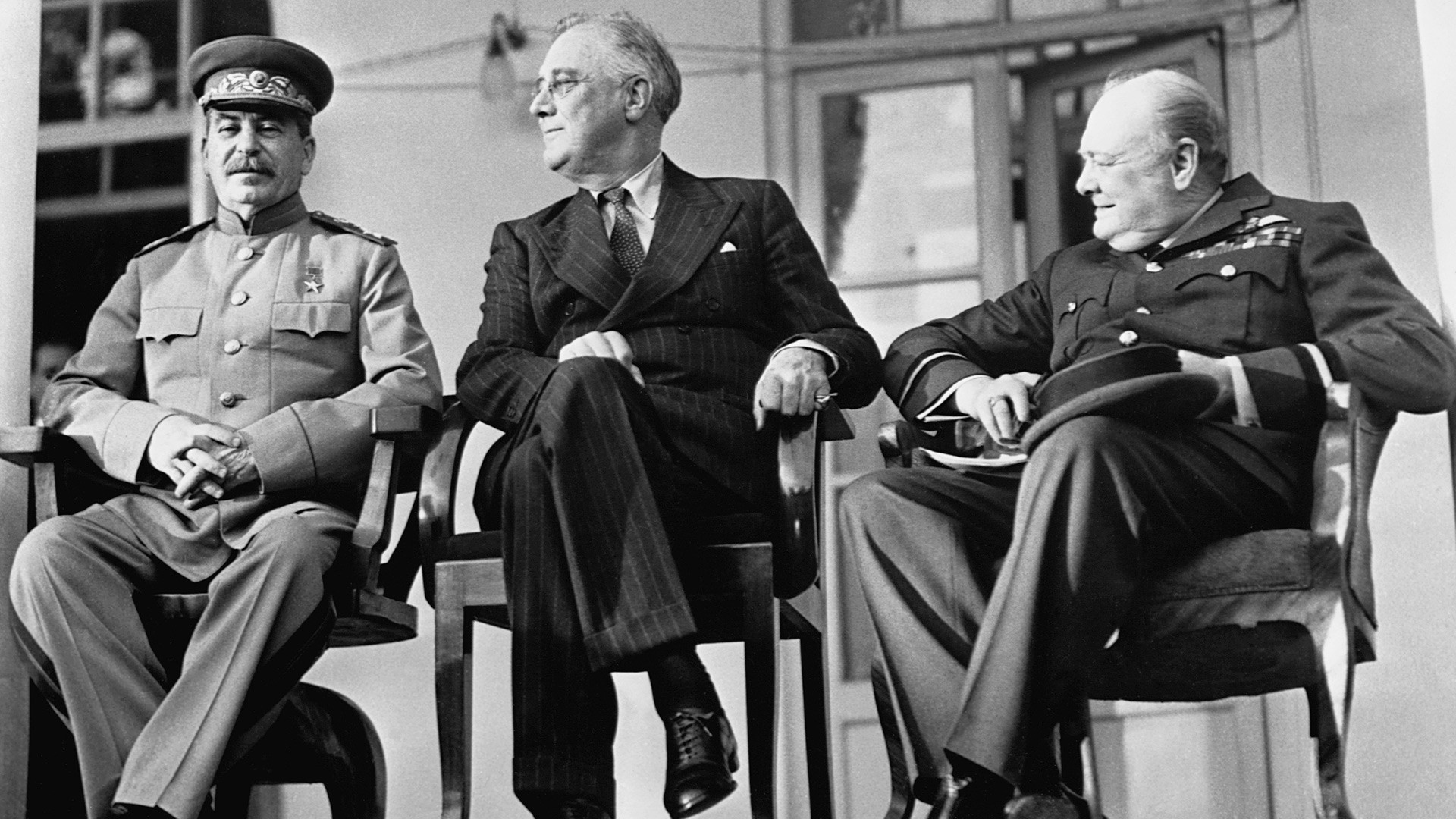 テヘラン会談、ヨシフ・スターリン、フランクリン・ルーズベルト、ウィンストン・チャーチル