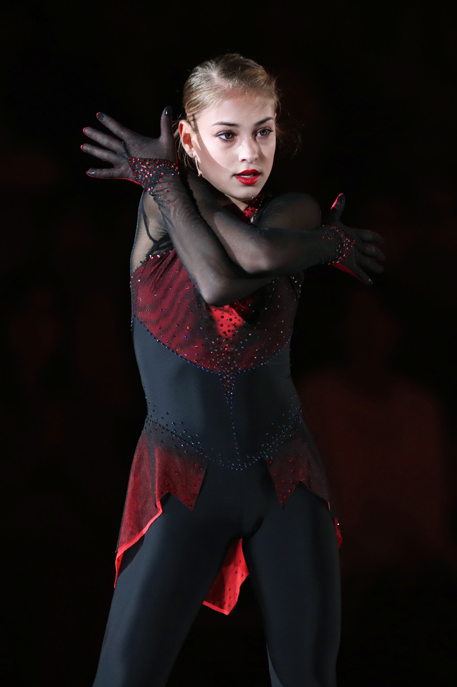 Alena Kostornaia tampil selama Dream On Ice 2019 di Pusat Seluncur Es Shinyokohama di Kanagawa, Jepang, 28 Juni 2019.