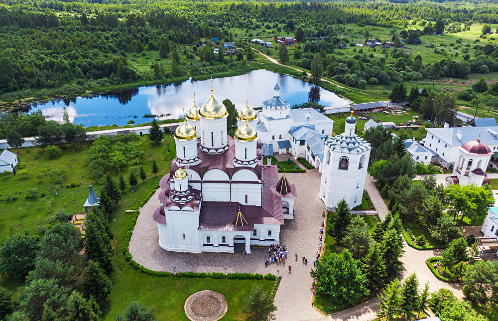 Monastère de la Sainte-Trinité-de-Boldine, région de Smolensk