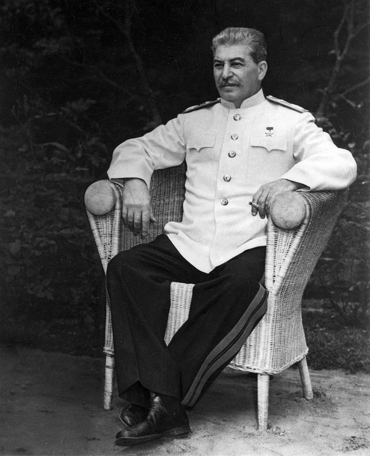 Se habla de que Stalin visitó a la Santa Matrona de Moscú, que le prometió la victoria.