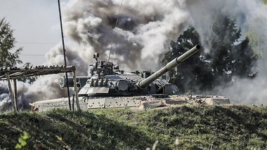 Стари ривали: Средба на Т-80 со американскиот „Абрамс“ на вежби во Јужна Кореја