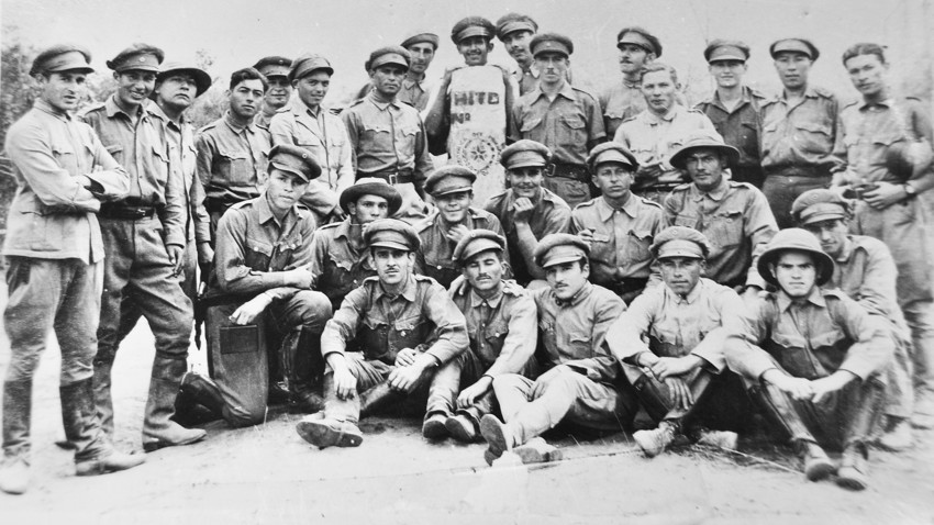 Снимка от 1935 г., публикувана от Министерството на отбраната на Парагвай - група парагвайски войници от Чакската война 