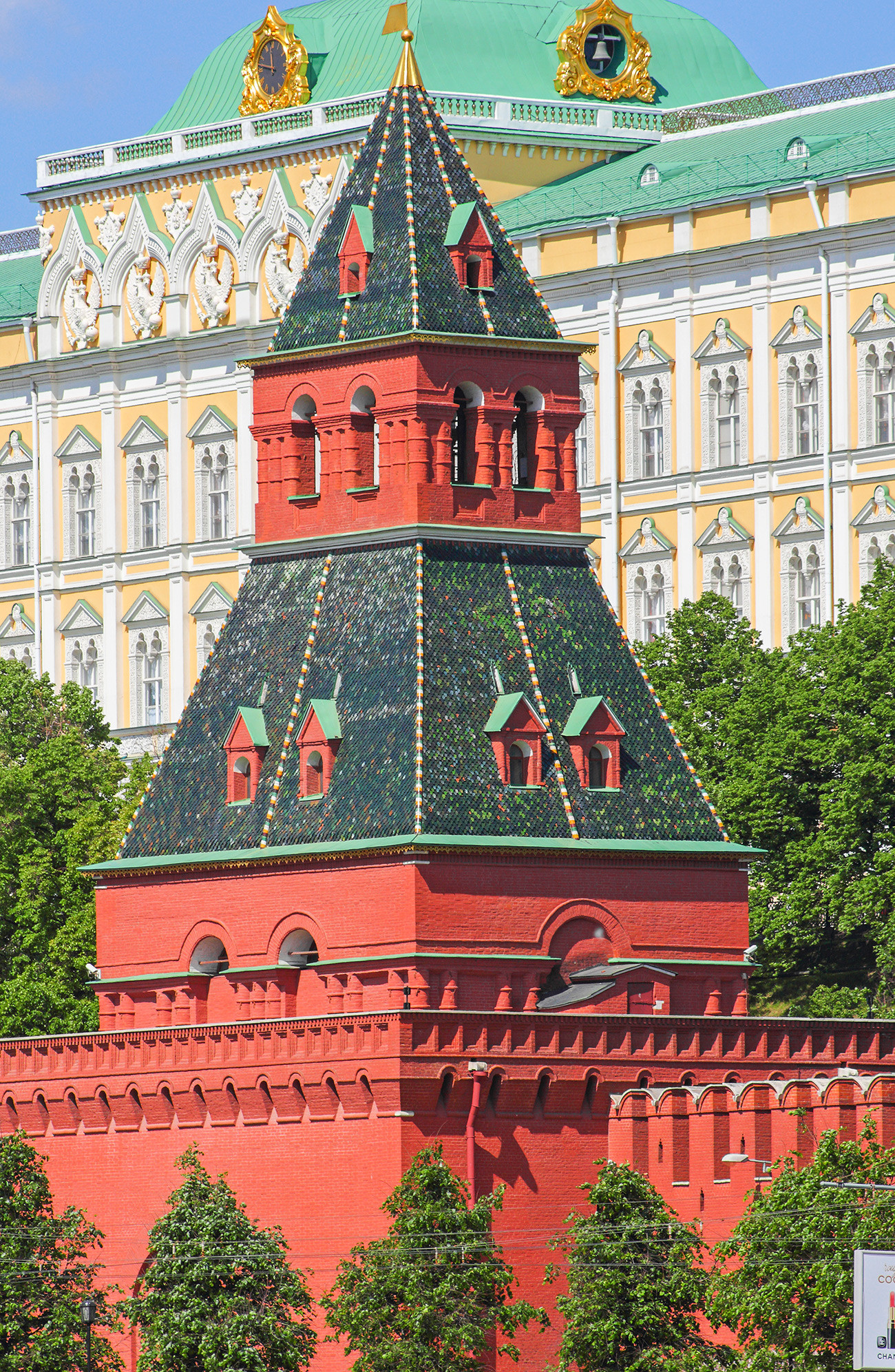 Тајницка кула Московског кремља.