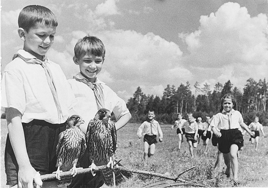 Young naturalists, 1930s