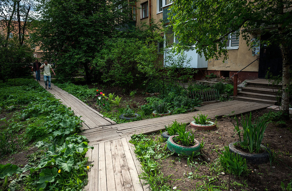 Planked mostochki roads on the streets of Arkhangelsk
