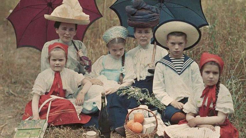 Anak-anak di Yalta, 1910.