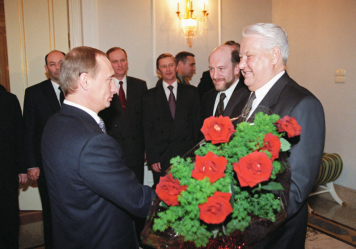 Борис Елцин и Владимир Путин по официјалната церемонија на примопредавање на власта во 1999 година.