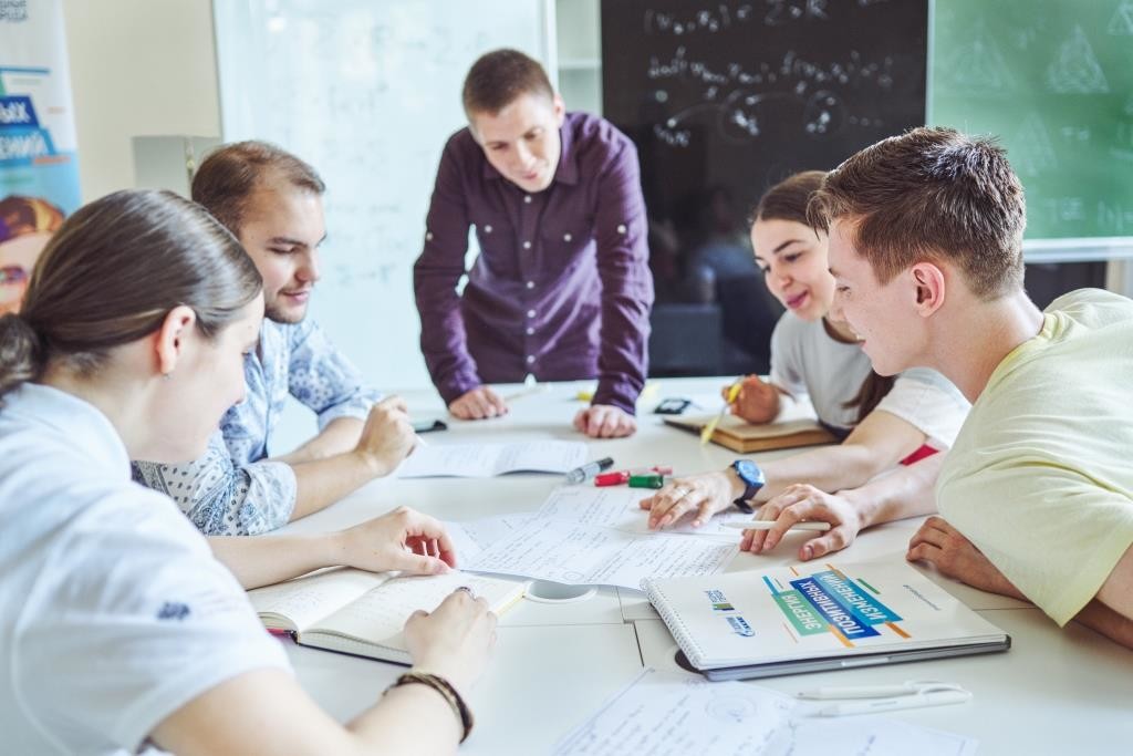 Students at the Chebyshev Laboratory.