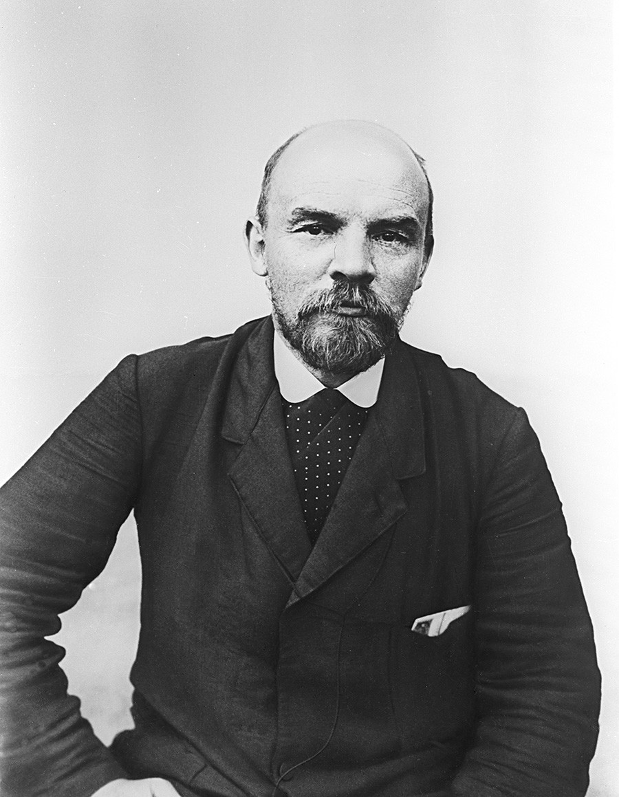 Репродукција фотографије Владимира Лењина (1870-1924).