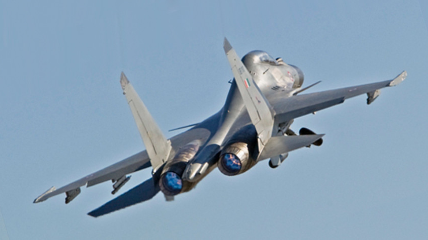 Borbeni avion Su-30MKI
