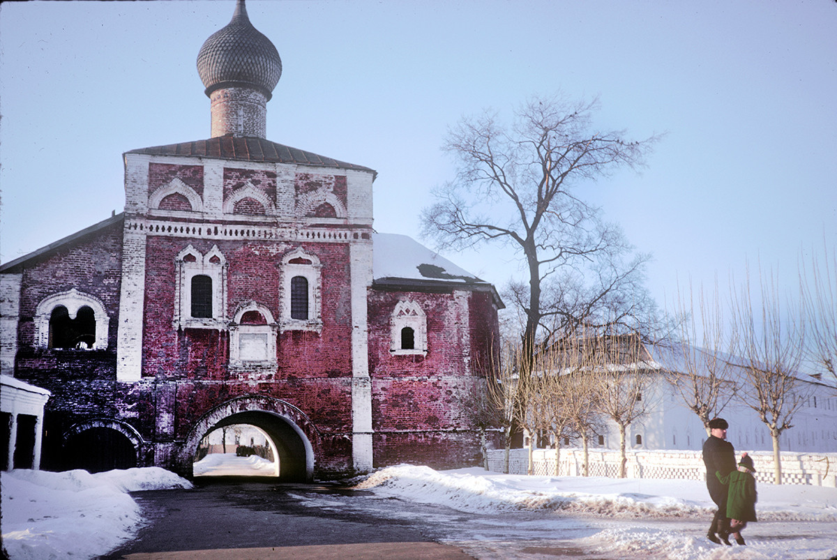 Savior-St. Evfimy Monastery. Church of the Annunciation over Holy Gate, south view. March 5, 1972