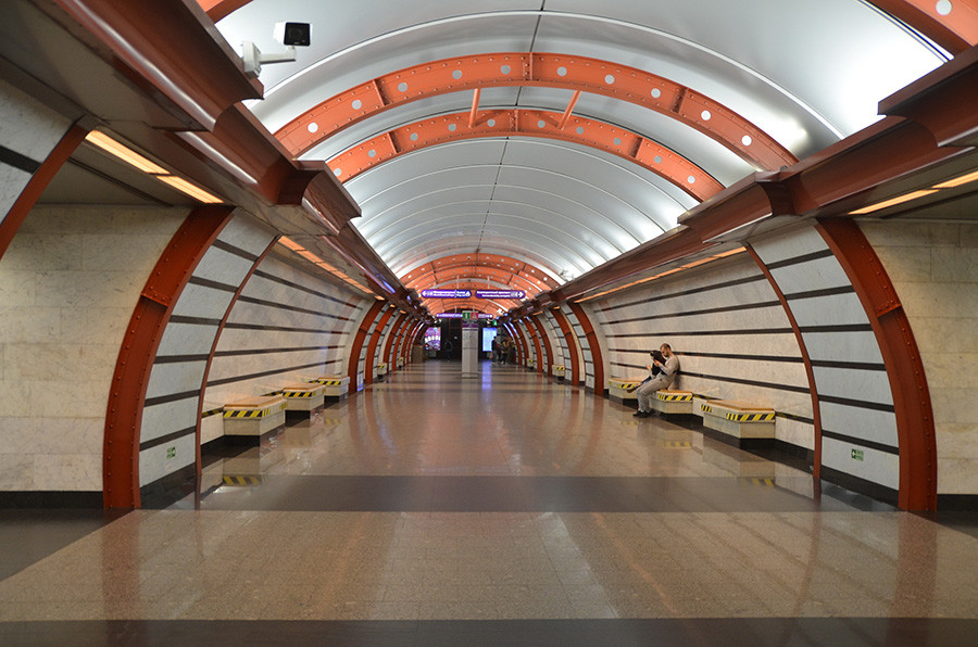 Red metal arches of Obvodny Canal station will guarantee spectacular photos for your Instagram