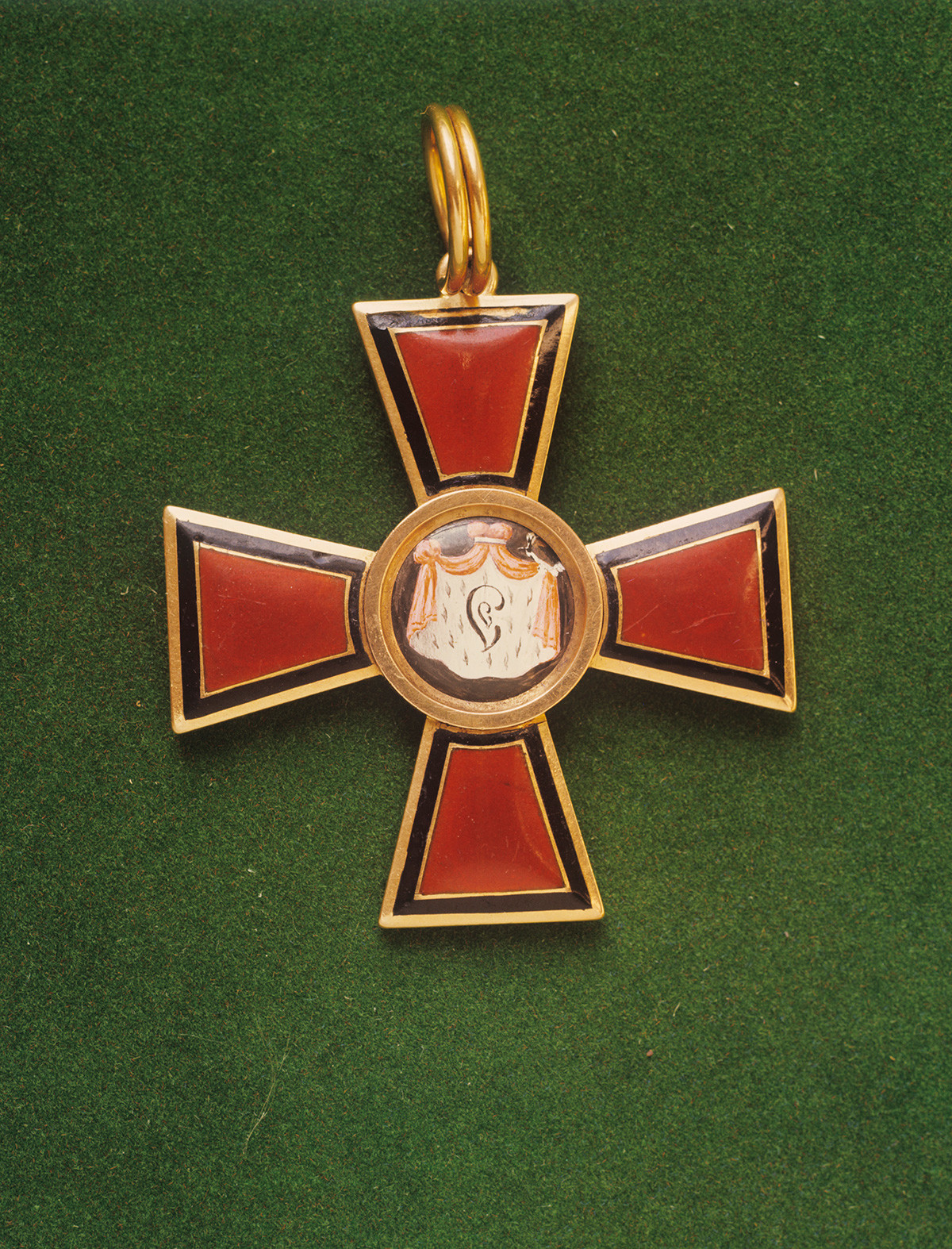 Кръстът (знакът) на ордена 
