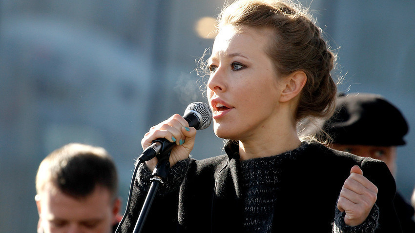 Pembawa acara televisi dan aktivis oposisi Ksenia Sobchak menyalonkan diri pada pemilihan presiden Rusia pada 2018.
