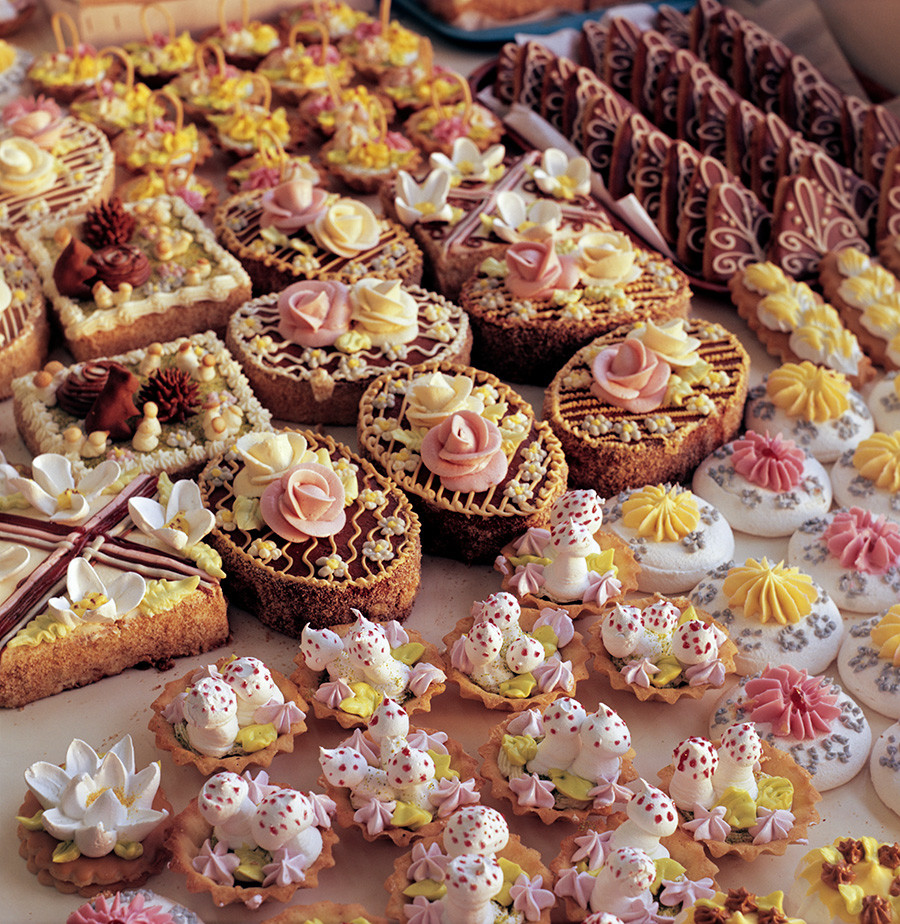 Sweets produced at the Moldavian SSR's factory.