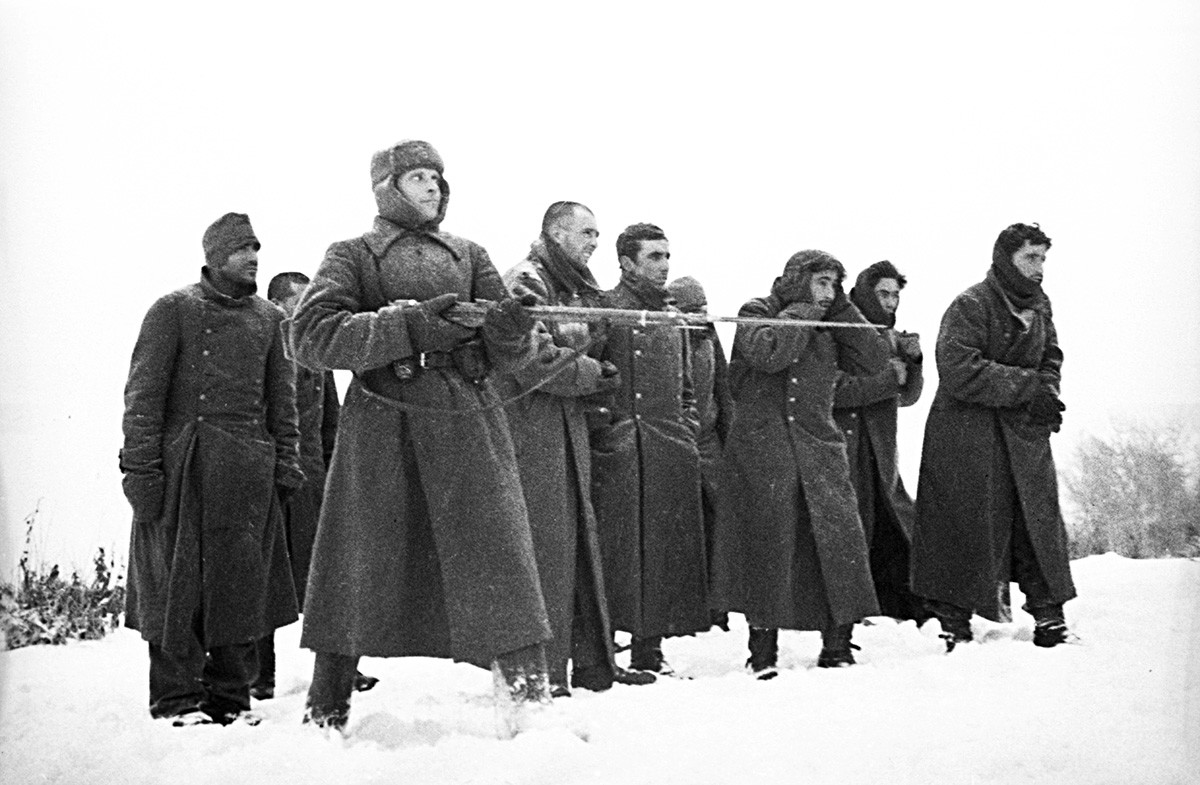 Заробљени припадници „Плаве дивизије“ шпанских добровољаца који су ратовали на страни Хитлерове армије, Велики отаџбински рат 1941-1945.