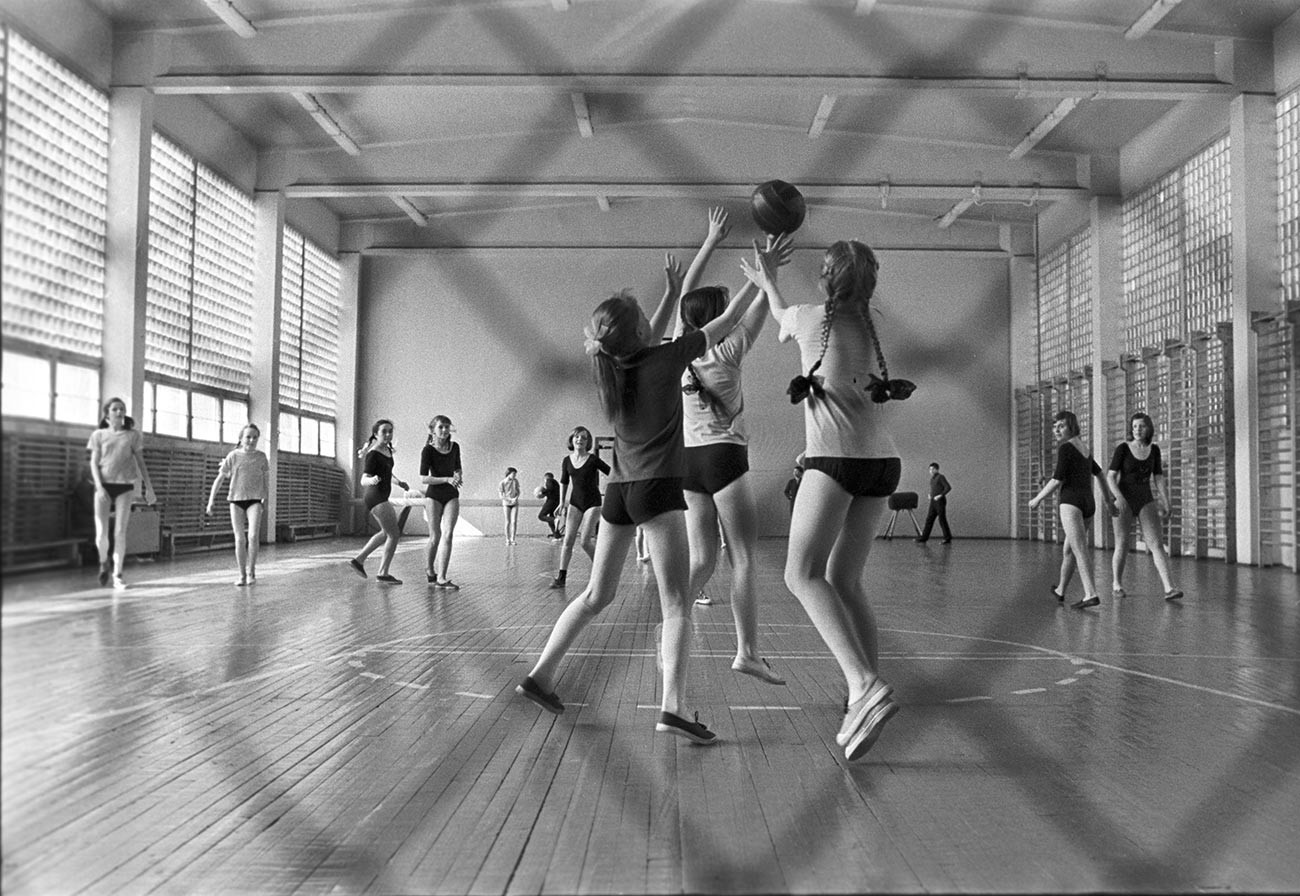 GIrls playing basketball in a Soviet school