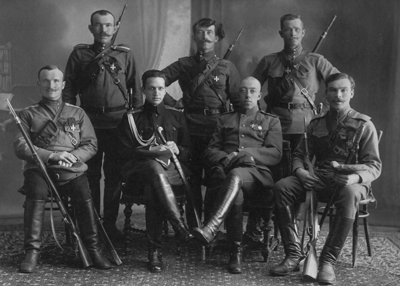 Une délégation du détachement après une visite auprès du ministre de la Guerre, Alexandre Goutchkov. Petrograd. Le 9 mars 1917. 