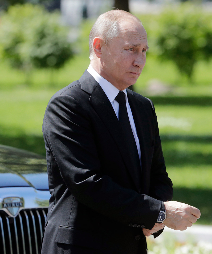 Silicio Largo Aliado Por qué Putin lleva el reloj en la muñeca derecha? - Russia Beyond ES