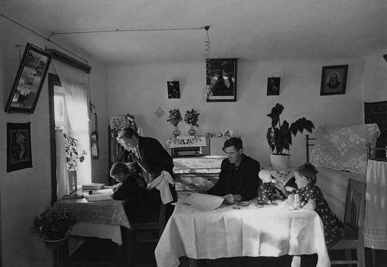 Квартира Ивана Маслова – заведующего гаражом, 1957 год